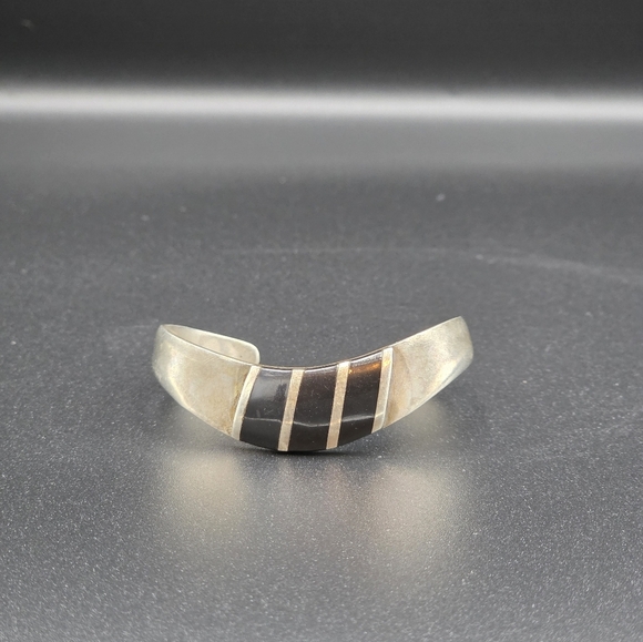 925 Mexico Silver and Onyx Inlay Cuff Bracelet - Picture 3 of 11